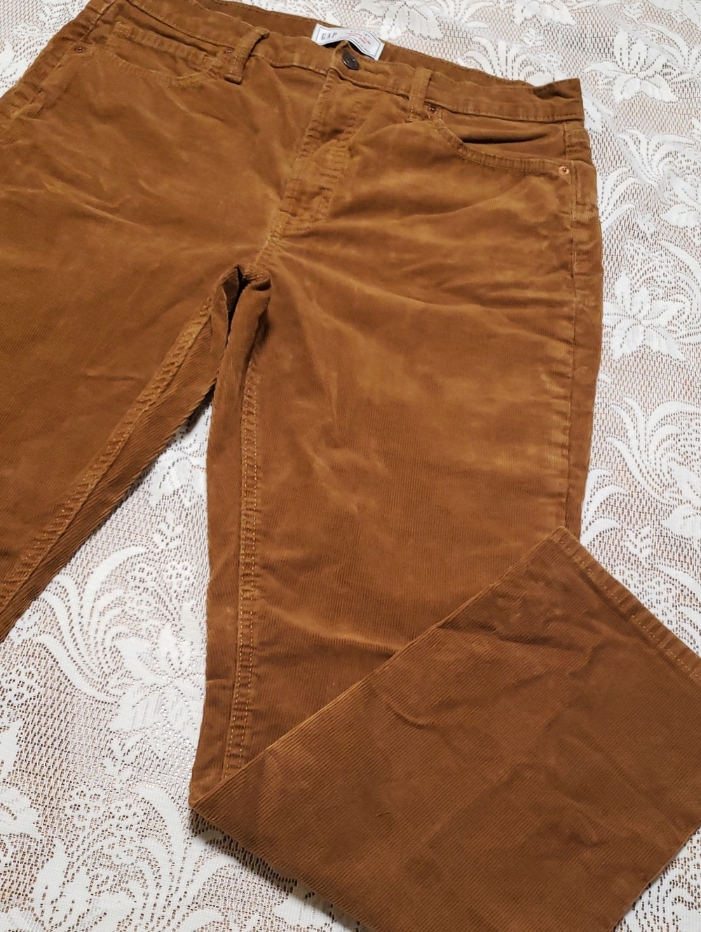 Women GAP Corduroy Pants in Brown - Classic Casual Style, Size  31 | 12R